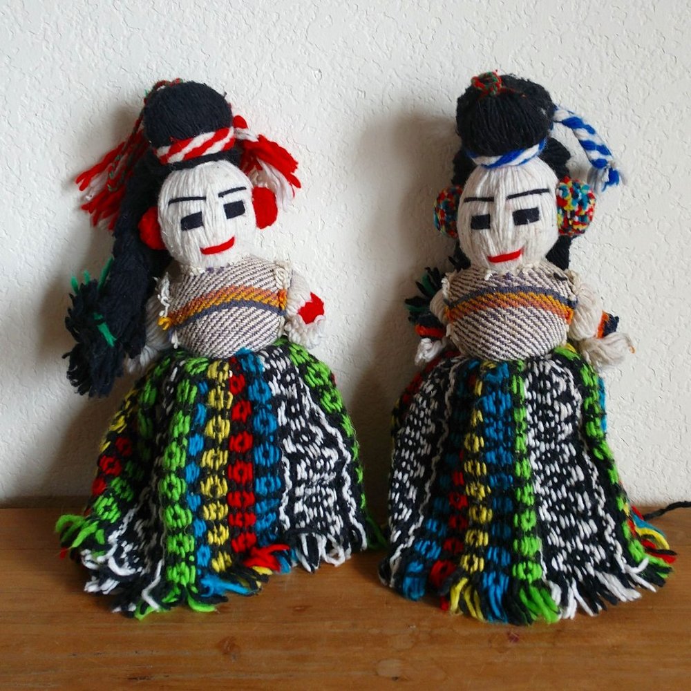 16" VINTAGE MEXICAN SOUVENIR FOLK ART AZTEC YARN DOLL SET 1970s